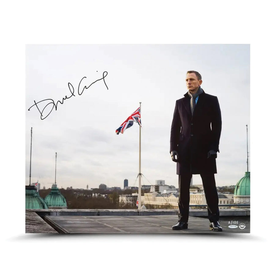 007Store James Bond Daniel Craig Autographed Print - Skyfall Roof Numbered Edition