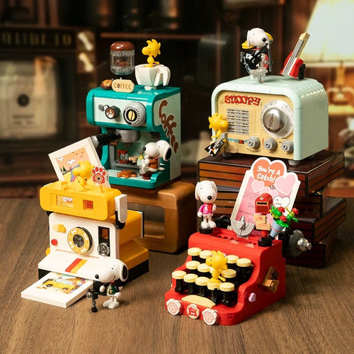 Afobrick Pantasy Snoopy Retro Time