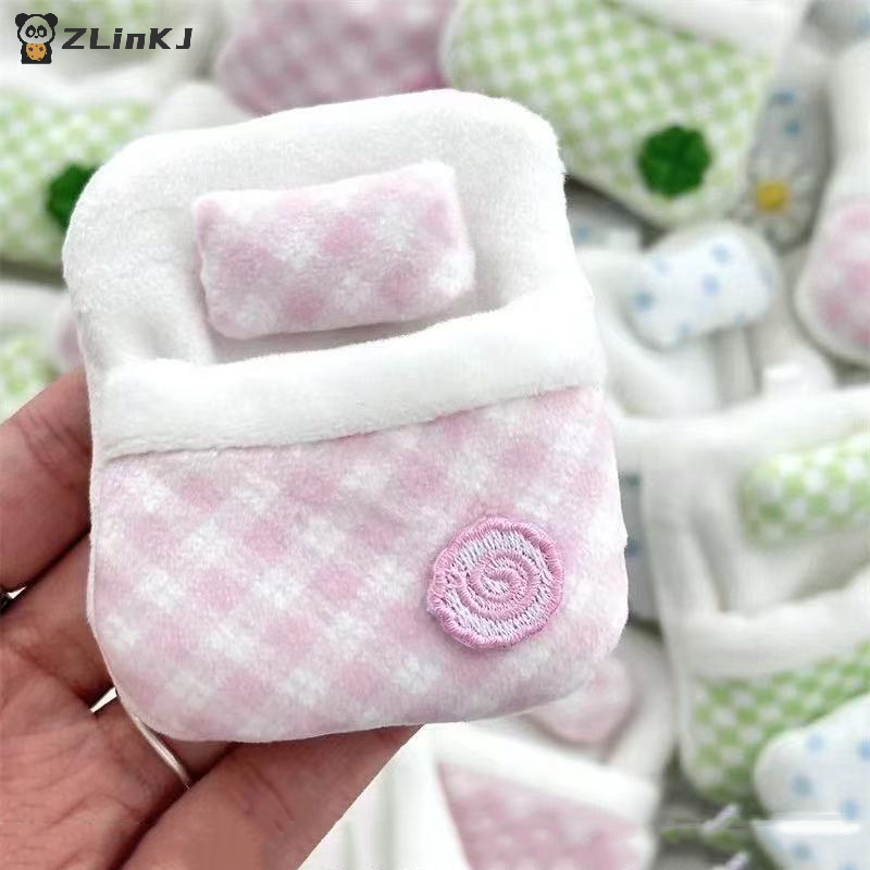 AliExpress ▶1/3Pcs Cute Plush Four-leaf Clover Doll Bed 8*6*1CM Soft Sleeping Bag Mini Doll Room Decoration Furniture Doll Accessories, view 5