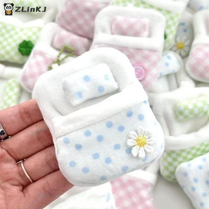AliExpress ▶1/3Pcs Cute Plush Four-leaf Clover Doll Bed 8*6*1CM Soft Sleeping Bag Mini Doll Room Decoration Furniture Doll Accessories, view 6