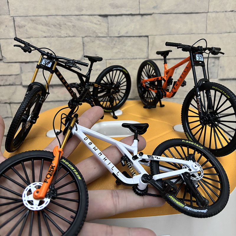 AliExpress 1:8 Model Alloy Bicycle Diecast Mini Finger Bikes Simulation Collection Gifts Toys for Boys 37A