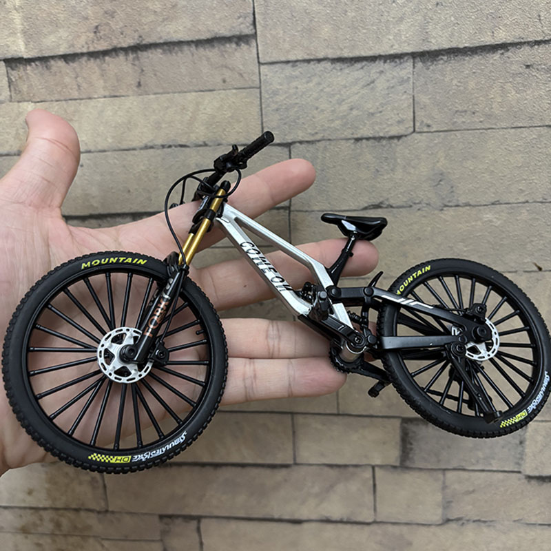 AliExpress 1:8 New Model Alloy Bicycle Diecast Mini Finger Bikes 39A Simulation Collection Gifts Toys for Boys, view 6