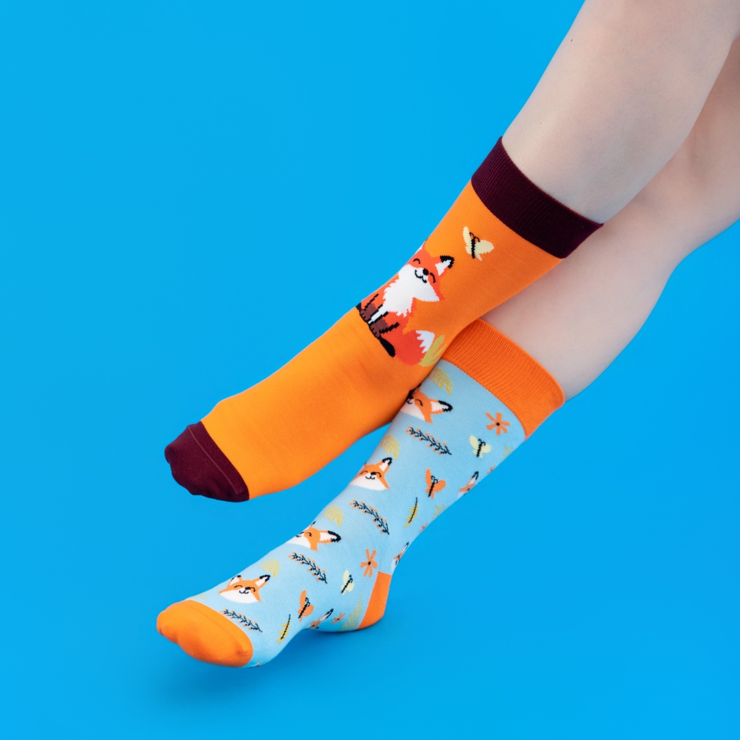 AliExpress 1 Pair Cute Little Foxes Mid-calf Socks，Fashionable AB-style , Personalized outfits, perfect for all seasons, view 4