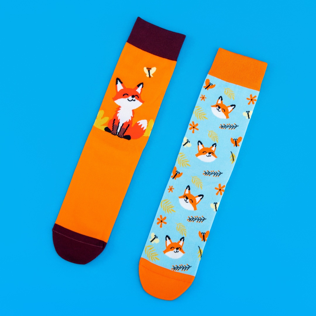 AliExpress 1 Pair Cute Little Foxes Mid-calf Socks，Fashionable AB-style , Personalized outfits, perfect for all seasons, view 5