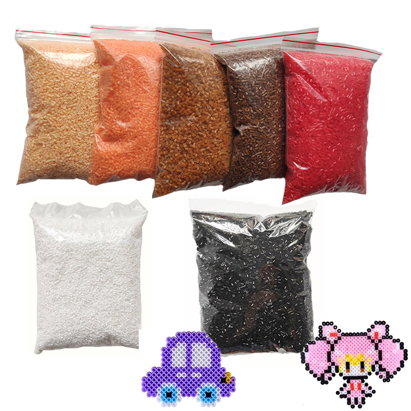AliExpress 10000pcs / Bag 2.6mm Mini Hama Beads Kids DIY Toy Colormixing White Black Skin Color Fuse Beads Learning Toys for Children