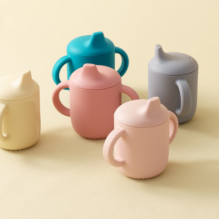 AliExpress 1PCS Baby Feeding Silicone Cups For Infants And Young Children Portable Learning Hand Shank Drinking Water Cups Baby Stuff, view 3