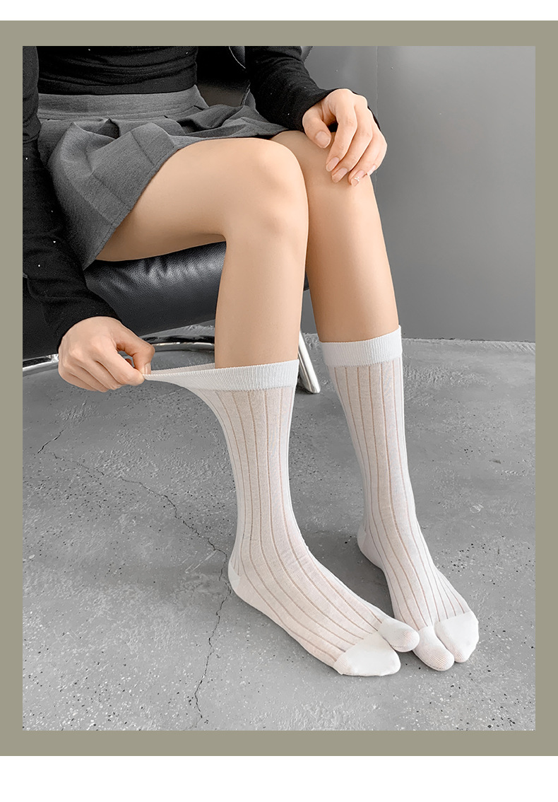 AliExpress 2/4 Pairs Tabi Socks Woman Cotton Solid Color Split Toe Socks Simple Comfortable Mid Tube Japanese Kimono Two-Toed Finger Socks, view 3