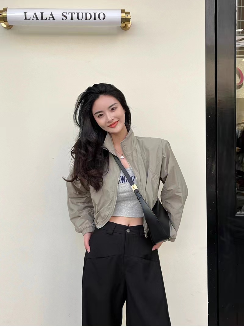 AliExpress 2024 Autumn Vintage Women's Windbreaker Cropped Jackets Harajuku Oversized Streetwear Long Sleeve Fashion Female Elegant Top, view 3