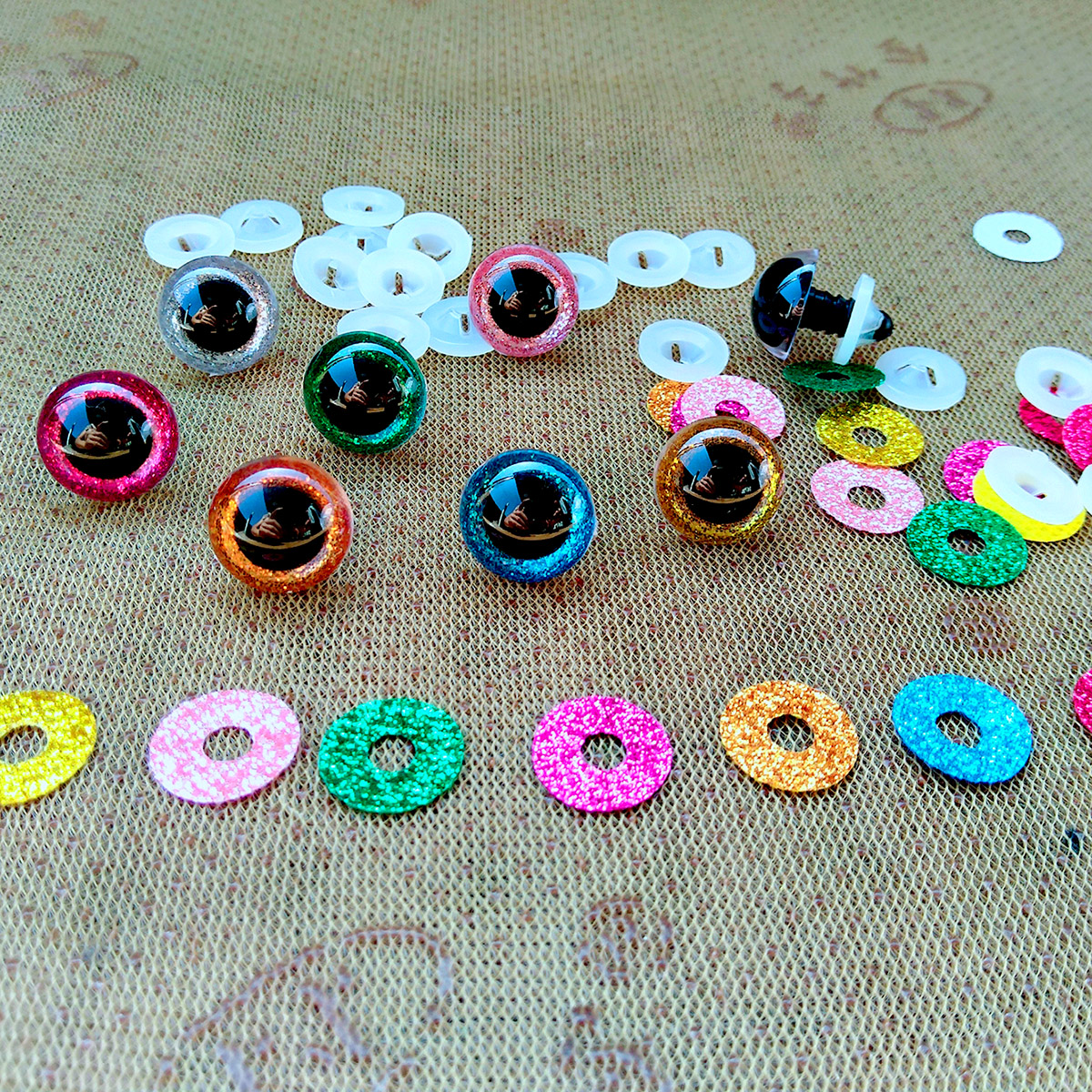 AliExpress 20pcs 3D Plastic Glitter Safety Eyes For Crochet Toys Amigurumi Diy Mix Bulk Mixed Sizes Toy Doll Making 10/12/14/16/18/20/22mm, view 5