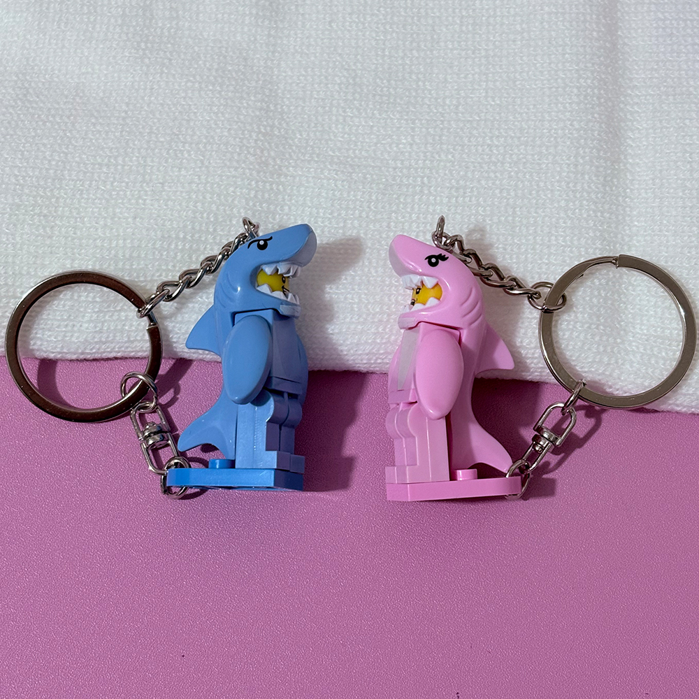 AliExpress 2pcs Cartoon Pink and Blue Shark Couple Keychain Heart-Shaped Building Block Splicing Keyring Backpack Pendant For Friends Gifts, view 3