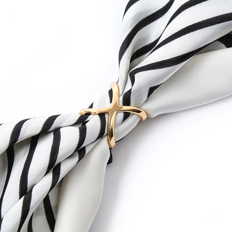 AliExpress 3-Piece X-Shaped Metal Scarf Clips, view 4