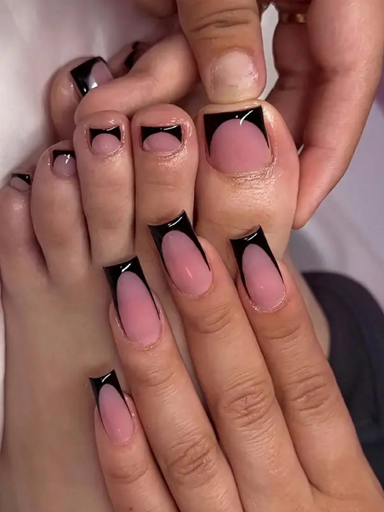 AliExpress French-Tip Press-On Toenails (48-Piece)