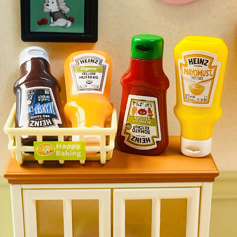 AliExpress 4Pcs Dollhouse Miniature Strawberry Sauce Jam Jar Kitchen Food Accessories For Dolls House Decorations Kids Toys Gift, view 2