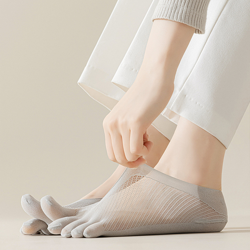 AliExpress 5 Pairs Women's Five Finger Socks Breathable Comfortable Silicone Non-slip Boat Sock Solid color Ultra-thin girls Solid Toe Sox, view 5