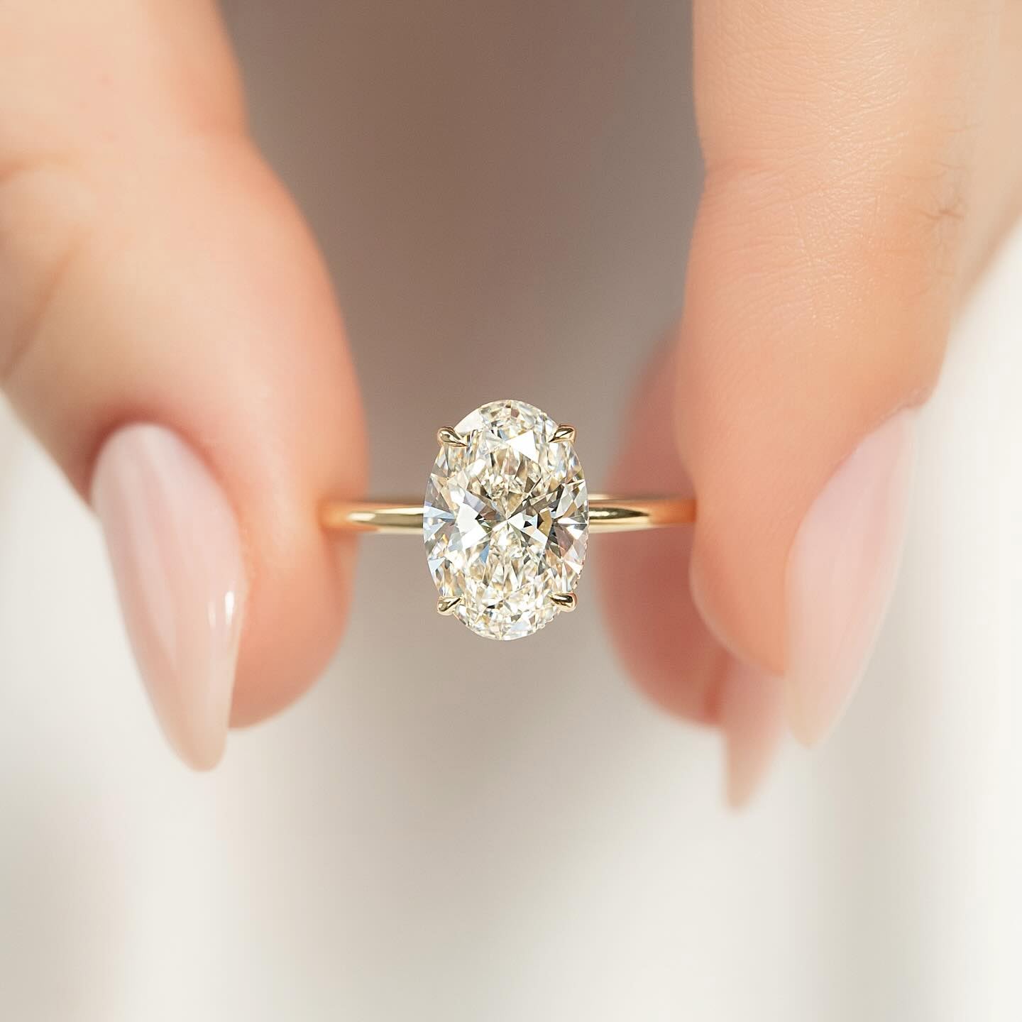 AliExpress 925 Silver Zircon Solitaire Engagement Ring (1-8CT)