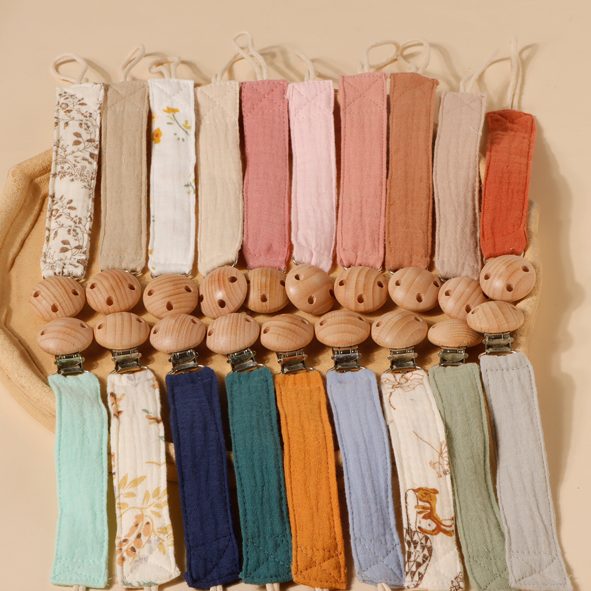 AliExpress Baby Cute Printing Pacifier Clip Kid Beech Clip Cotton Holder Chain Nipple Bracket Holder For Newborn Gift Kids Toy Dummy Clip