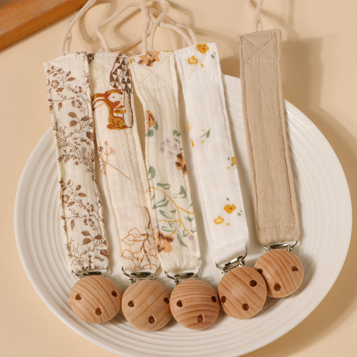 AliExpress Baby Cute Printing Pacifier Clip Kid Beech Clip Cotton Holder Chain Nipple Bracket Holder For Newborn Gift Kids Toy Dummy Clip, view 2