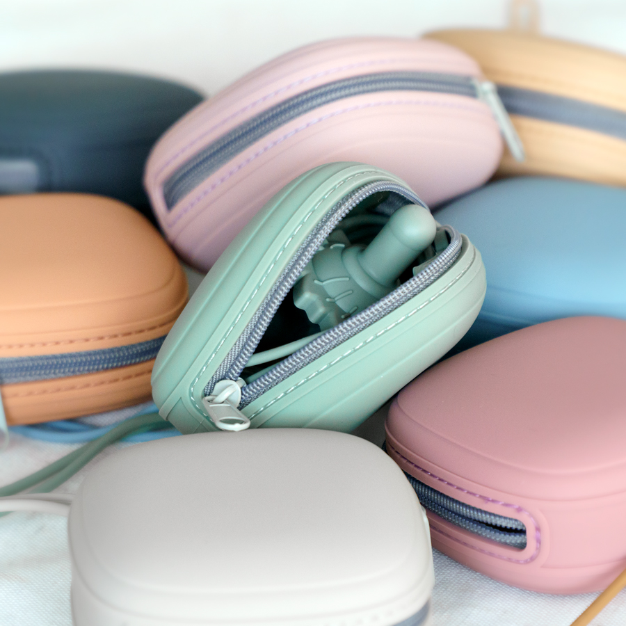 AliExpress Baby Pacifier Holder Zipper Pacifier Box Baby Portable Soother Container Box Food Grade Nipple Case Baby Nursing Accessories, view 4