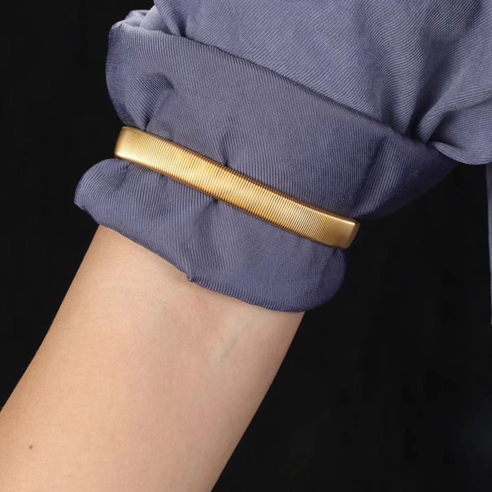 AliExpress Classic Style 2pcs/pair Anti-Slip Elastic Shirt Sleeve Holders Metal Armbands Band Stretch Garters for Women Men Practical, view 4
