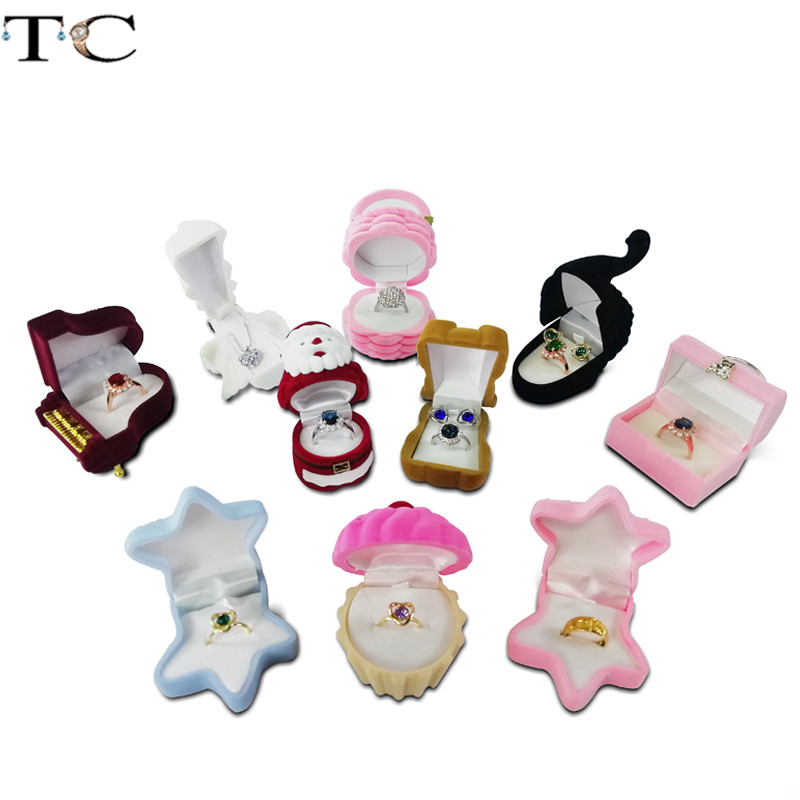 AliExpress Mini Velvet Ring and Earring Gift Box, view 5