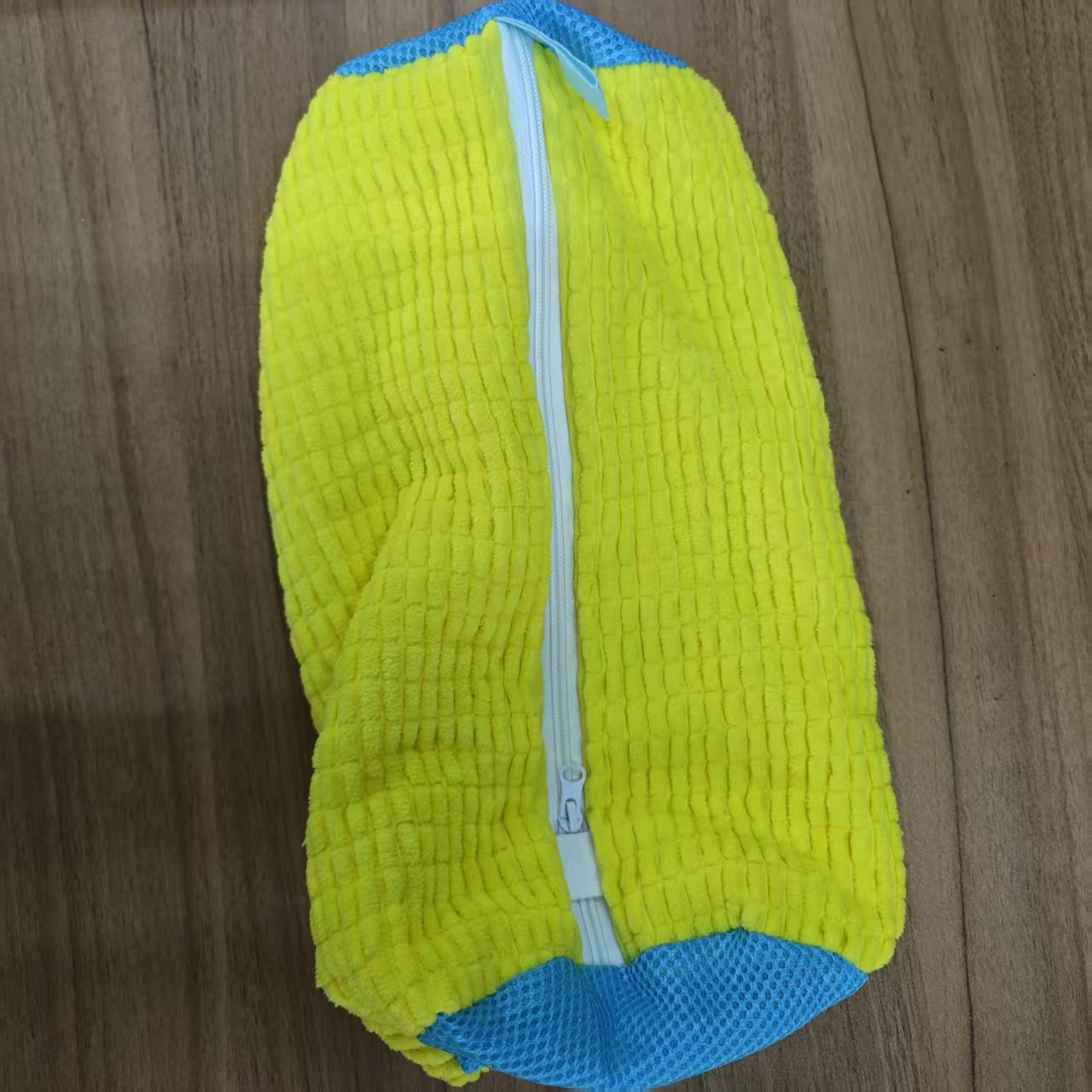AliExpress Zippered Mesh Washing Machine Shoe Bag, view 6