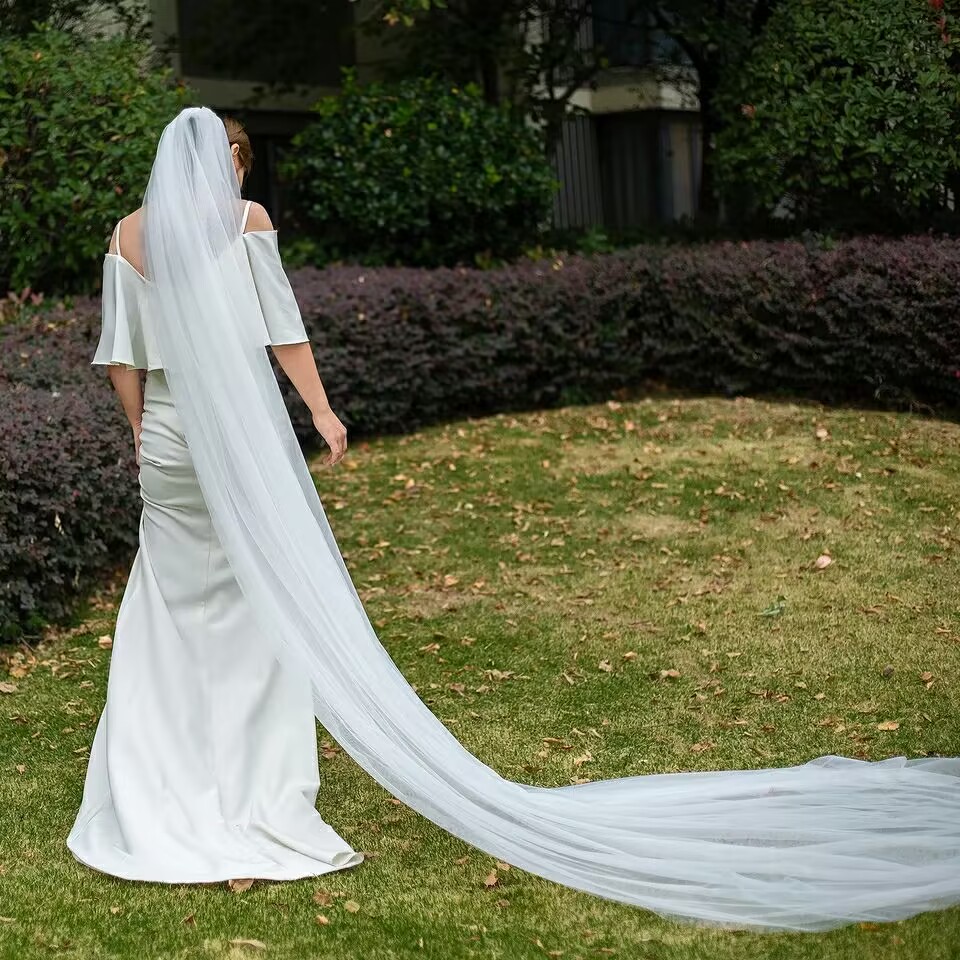 AliExpress Elegant Bridal Veil with Comb 3 Meter 1 Layer/2 Layer/3 Layer White Ivory Simple Bride Cathedral Veils Wedding Accessories, view 2