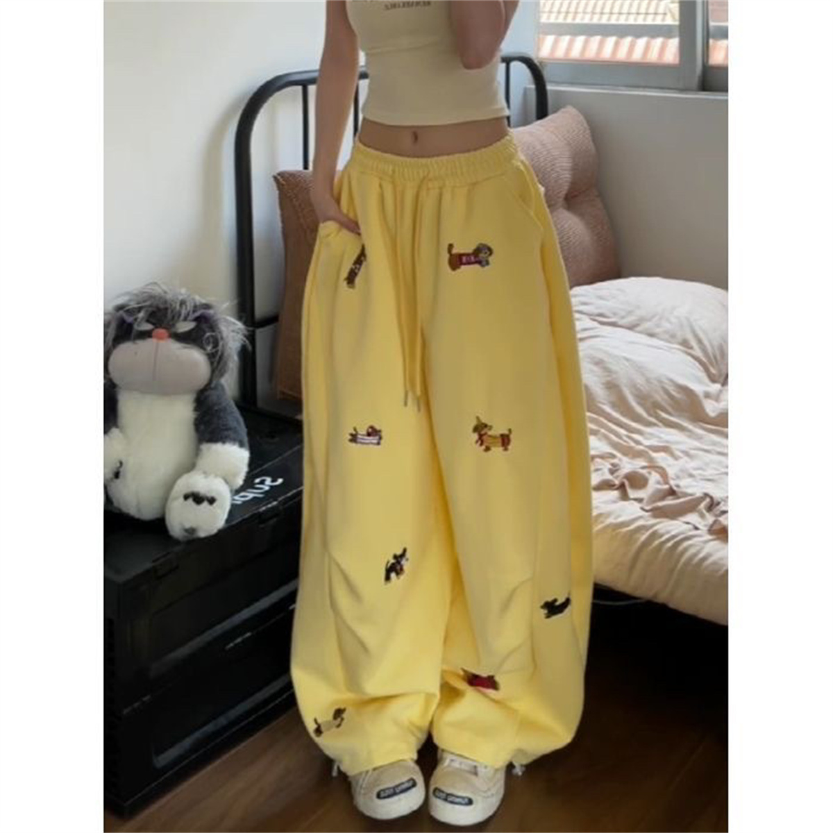 AliExpress Embroidery Sausage Dog Sweatpants Loose Casual Joggers Wide Leg Couple Streetwear Fun Fashion Comfortable Pants Baggy Sweatpants, view 6