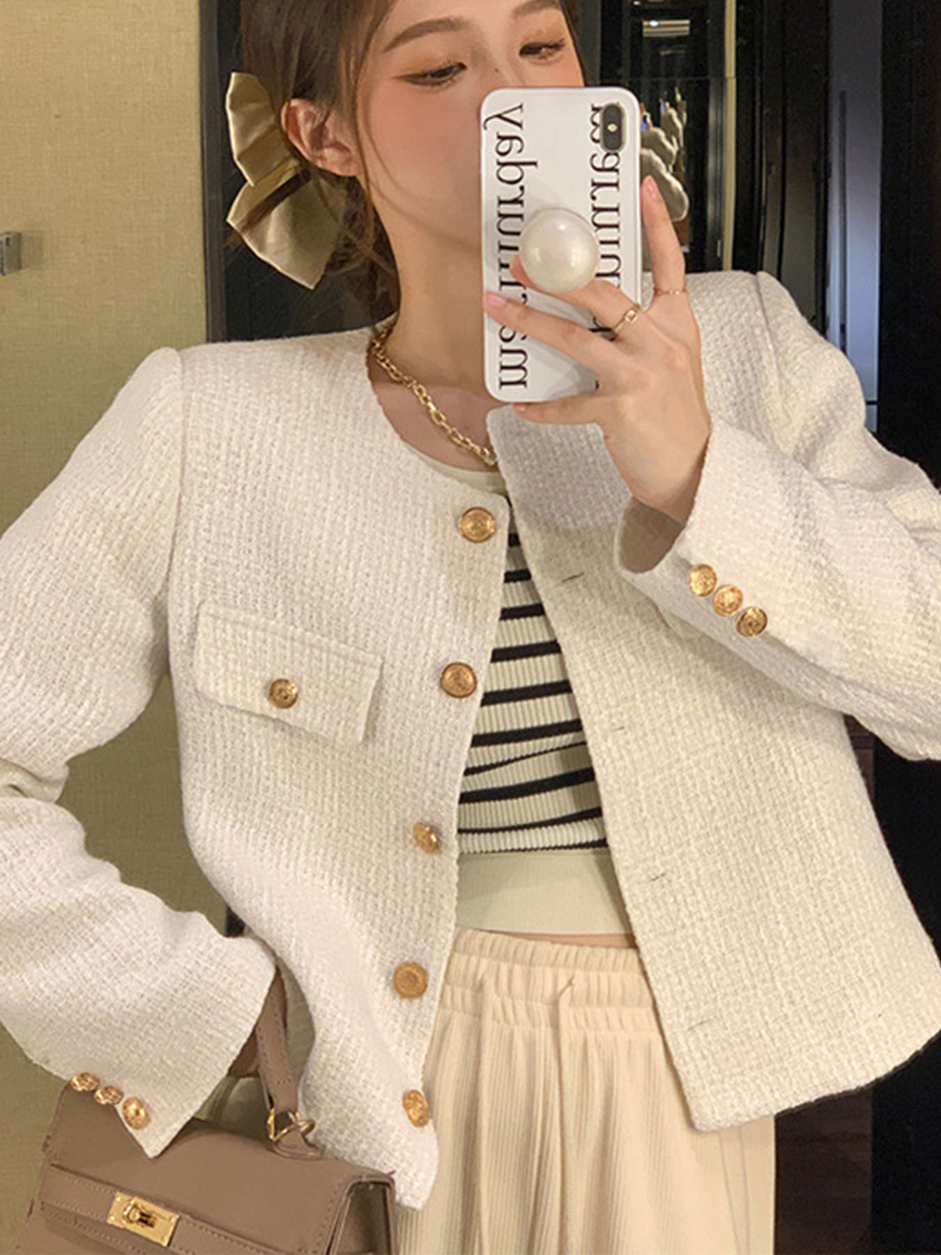 AliExpress French Wool Tweed Coat Fashion High-end Gold Button Short Slim Temperament Spring and Autumn Korean Coats Women Jacket New, view 5