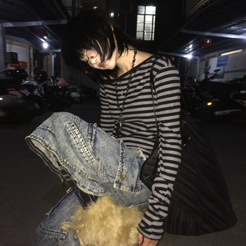 AliExpress Genayooa Japanese Y2k T-shirt Women Long Sleeve Off Shoulder Striped Crop Tops Y2k Grunge 2000s Aesthetic Streetwear T Shirts, view 4