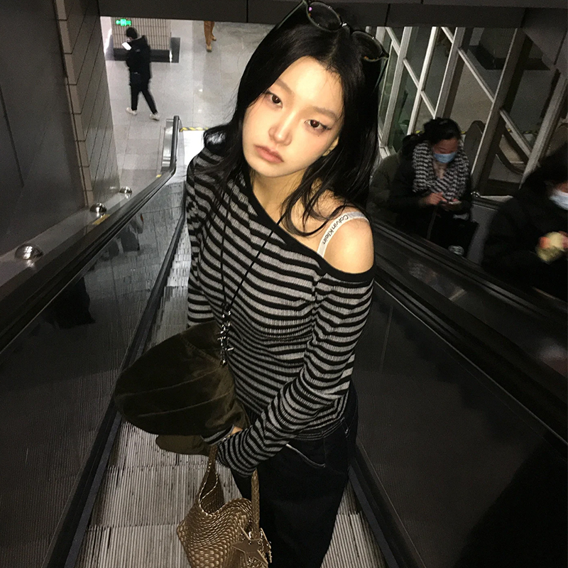 AliExpress Genayooa Japanese Y2k T-shirt Women Long Sleeve Off Shoulder Striped Crop Tops Y2k Grunge 2000s Aesthetic Streetwear T Shirts, view 6