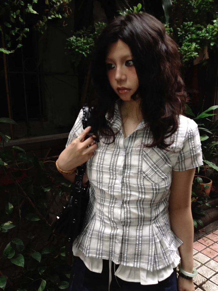 AliExpress Genayooa Y2k Japanese Shirt Women Slim Short Sleeve Plaid Tee Tops American Retro Vintage Blouse And Shirt Streetwear Casual Top, view 2