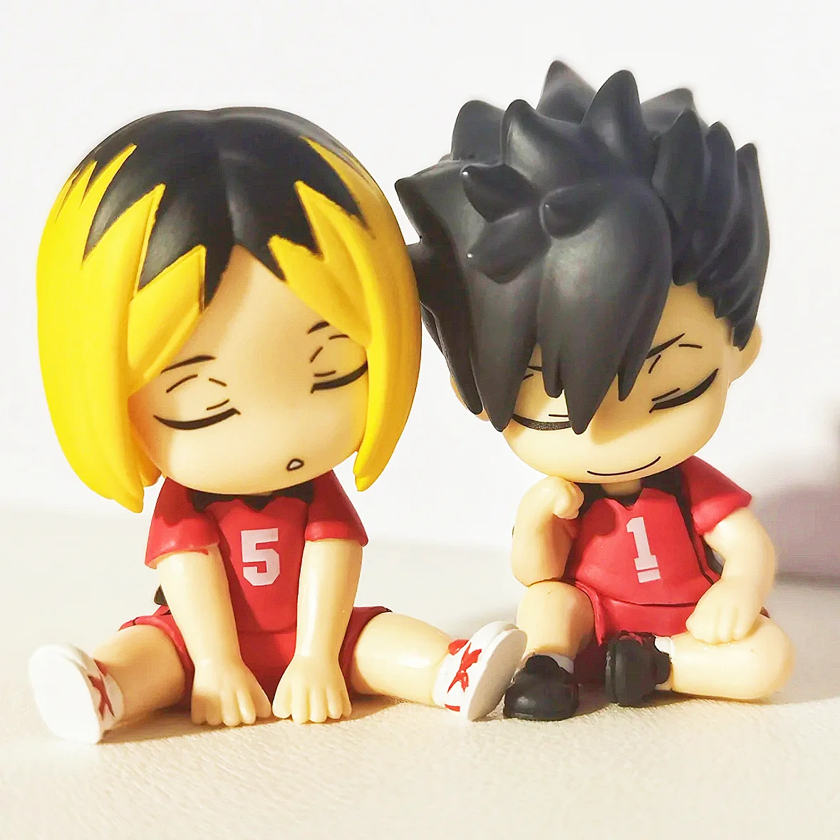 AliExpress Haikyu Shoulder Lean Fig Blind Box Toy Kageyama Tobio Kozume Kenma Action Figures Model Toy Cute Doll Ornament Gifts, view 4