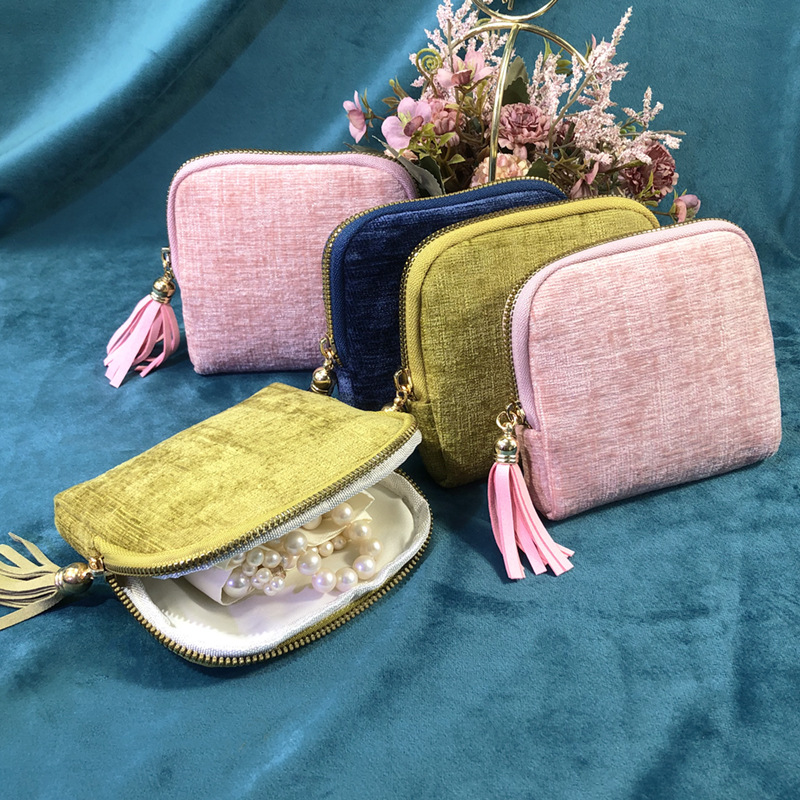 AliExpress Six-Layer Velvet Bracelet Storage Bag