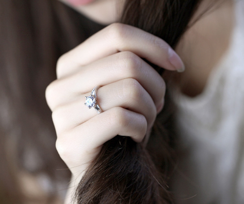 AliExpress 925 Sterling Silver Six-Claw Solitaire Ring, view 4