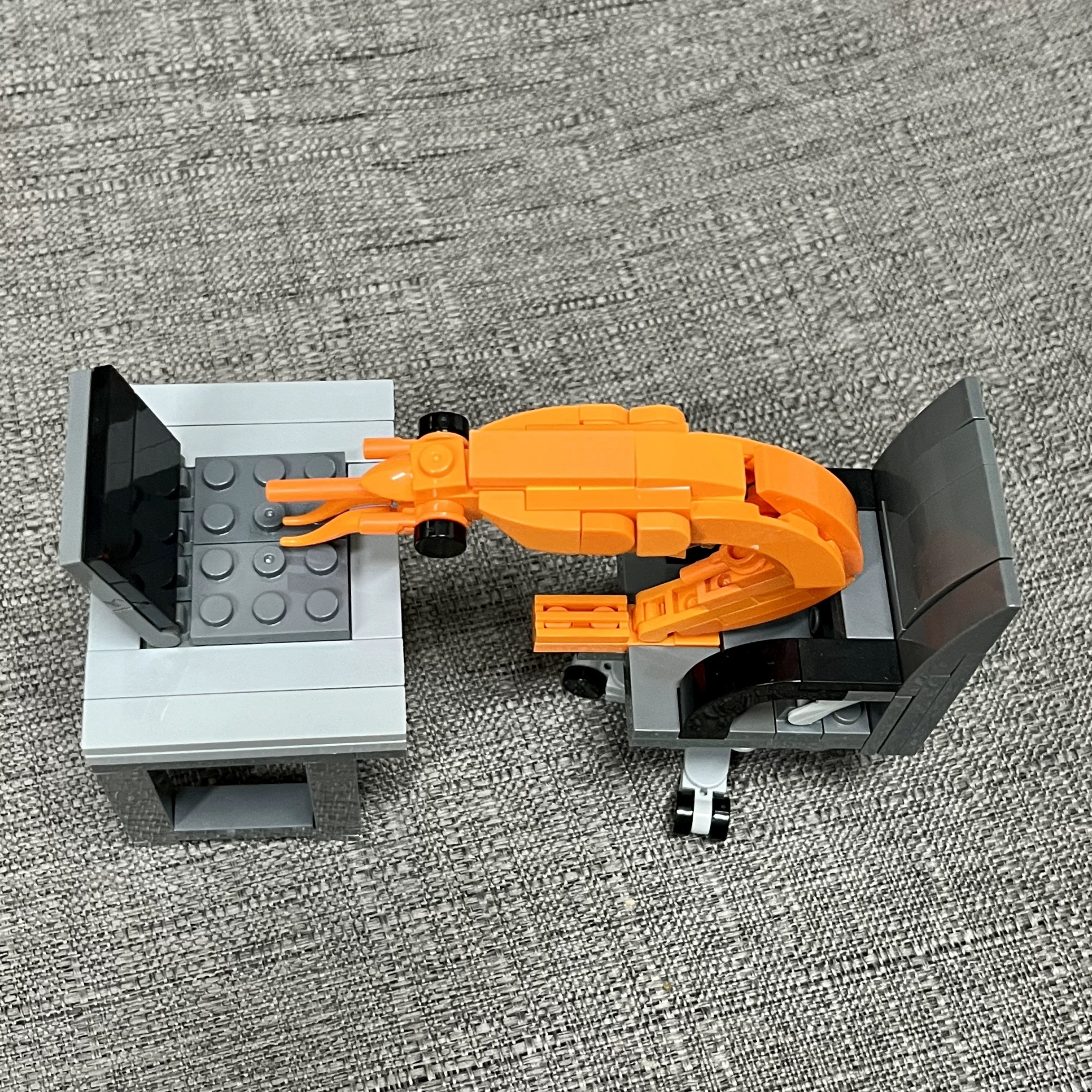 AliExpress MOC Building block shrimp model figurines, puzzle assembly, boys and girls randomly mixing, Internet celebrity creative parodies, view 3