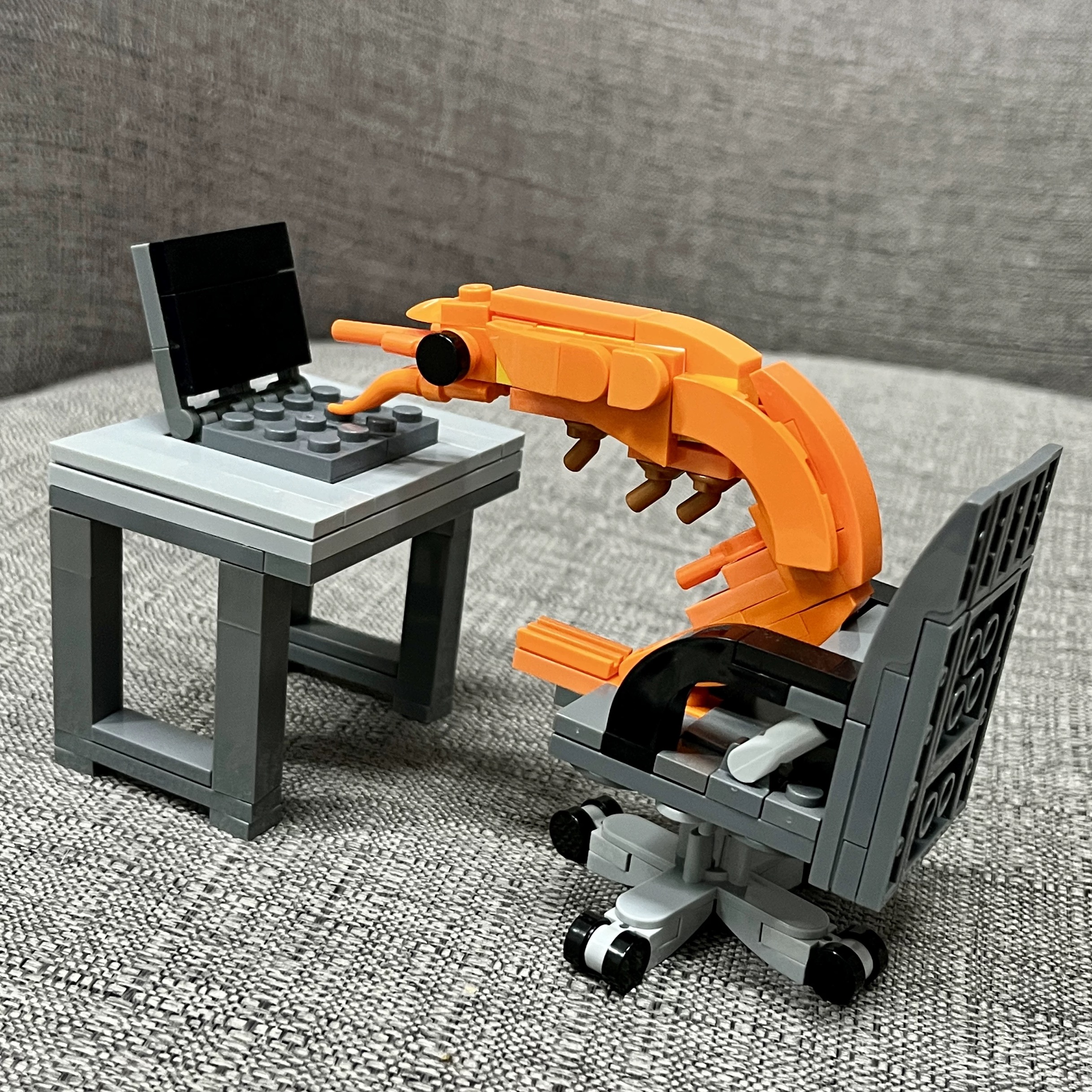 AliExpress MOC Building block shrimp model figurines, puzzle assembly, boys and girls randomly mixing, Internet celebrity creative parodies, view 2
