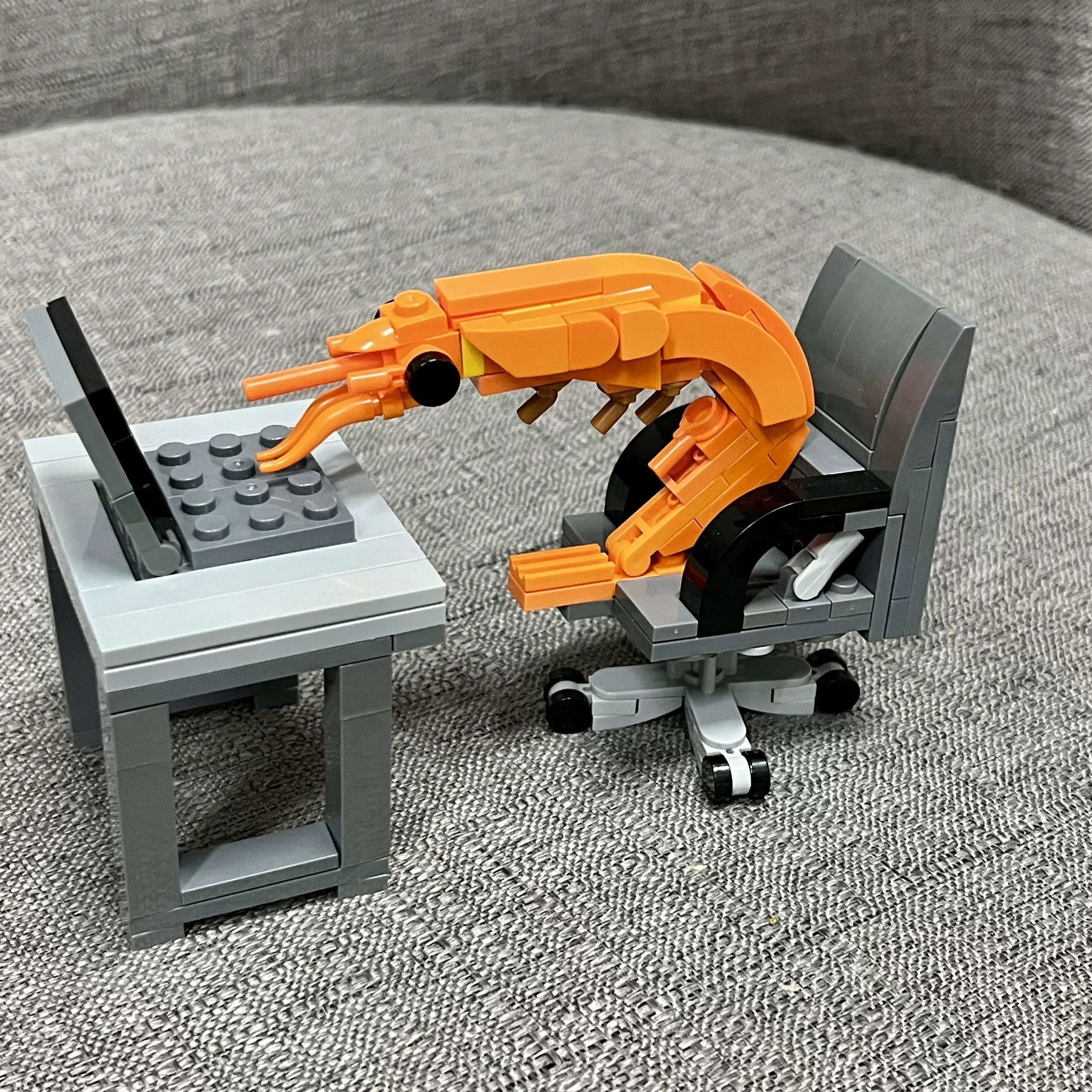 AliExpress MOC Building block shrimp model figurines, puzzle assembly, boys and girls randomly mixing, Internet celebrity creative parodies, view 4