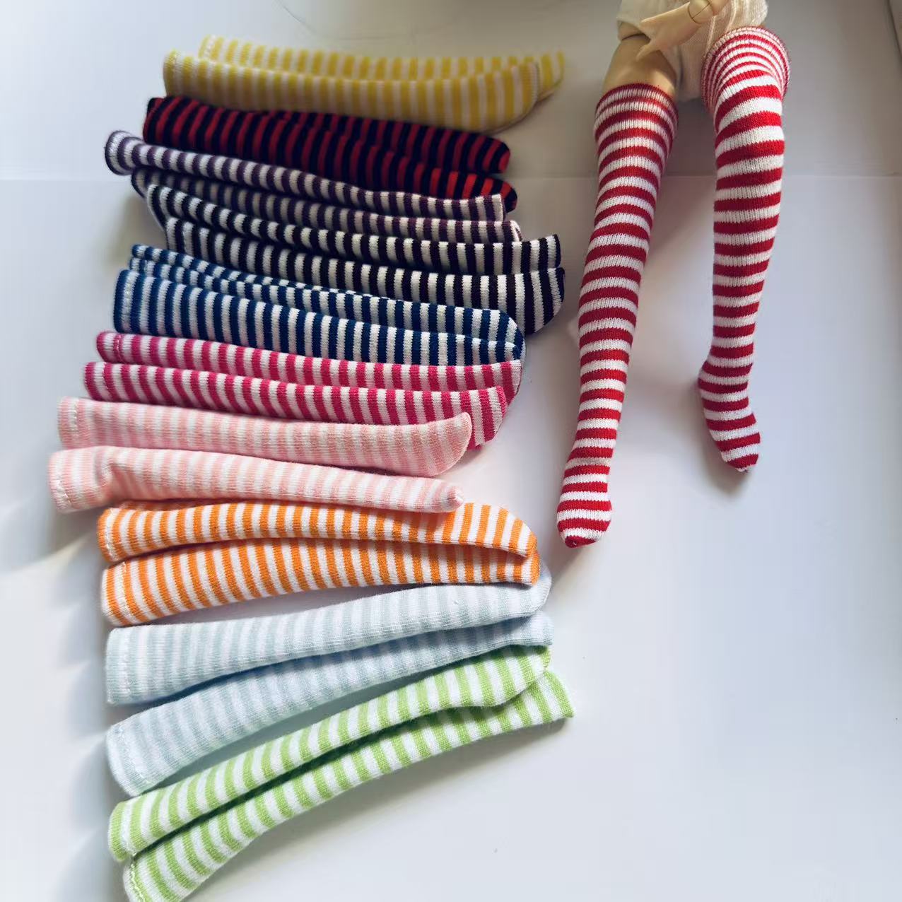 AliExpress NEW Handmade 1 Pair Candy Color Stripe Stocking Socks for Blyth, Azone 30cm Dolls OB, Momoko, Licca 1/6 Dolls Accessories, view 4