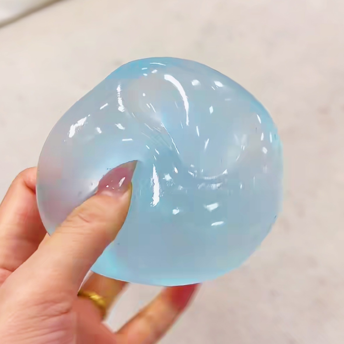 AliExpress New Moldable Slow Rebound Blue Coconut Oil Handmade Squeezing Ball, 6cm Round Malt Stress Relief Squeeze Toy