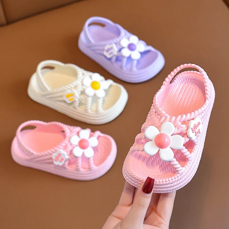AliExpress New Summer Children Slippers Flower Pattern Lithe Comfort Sandal For Aged 2-8 Girls Non-slip Seabeach Flip Flops Home Kids Shoes, view 2