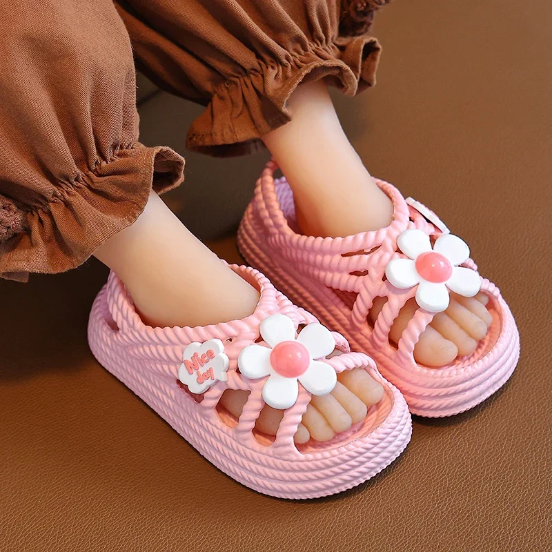 AliExpress New Summer Children Slippers Flower Pattern Lithe Comfort Sandal For Aged 2-8 Girls Non-slip Seabeach Flip Flops Home Kids Shoes, view 5