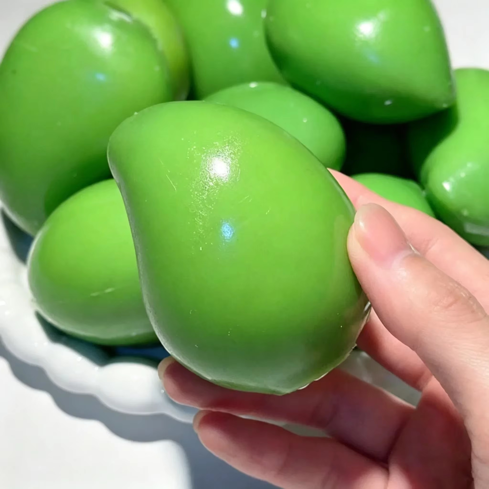 AliExpress Color-Changing Mango Squishy Fidget Toy, view 6