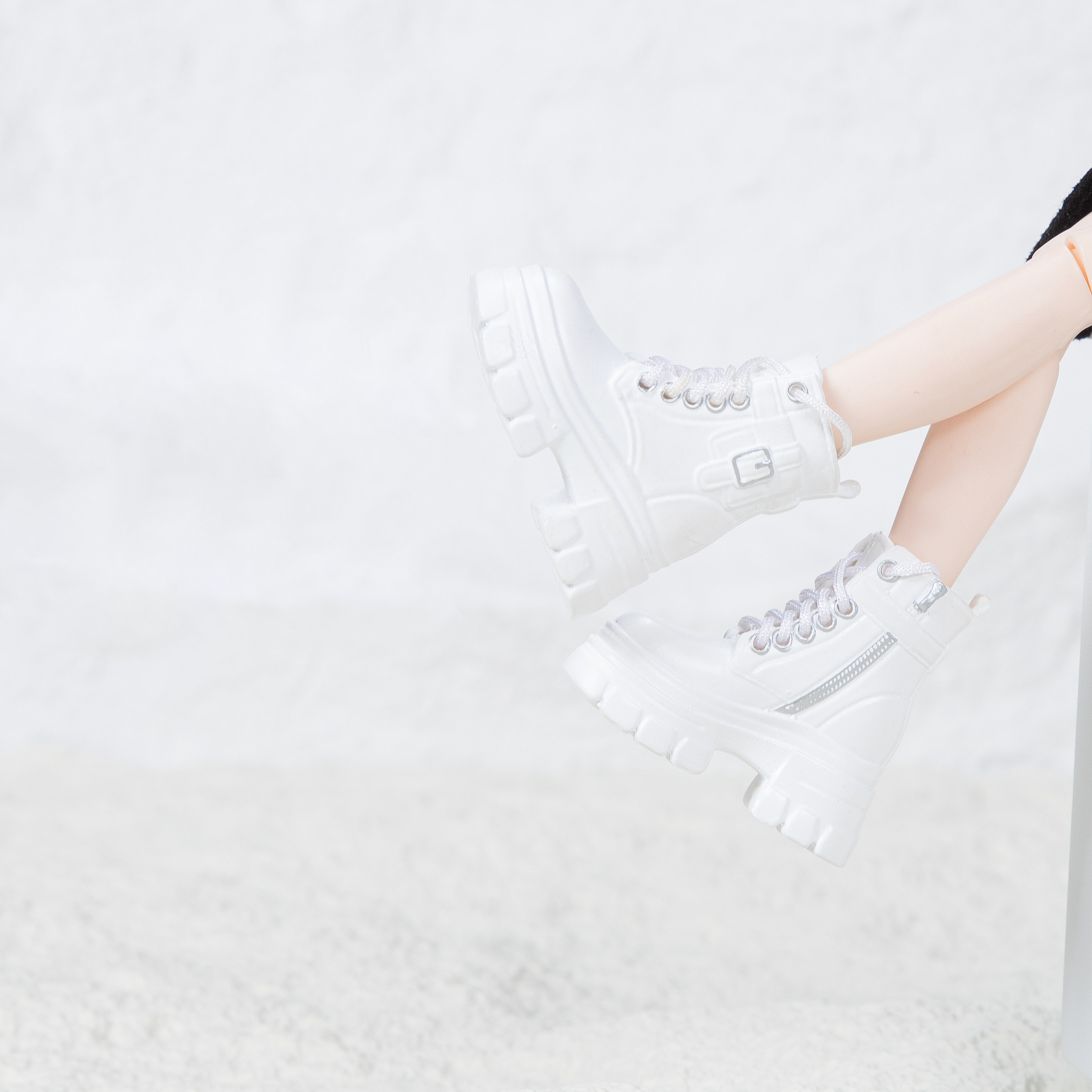 AliExpress Ob22 Ob24 Plastic Shoes Cool High Ankle Combat Boots 1/8 Bjd Doll Shoes Accessories For 1/8 Bjd Blind Box Doll Ymy22 P20 Doll, view 4
