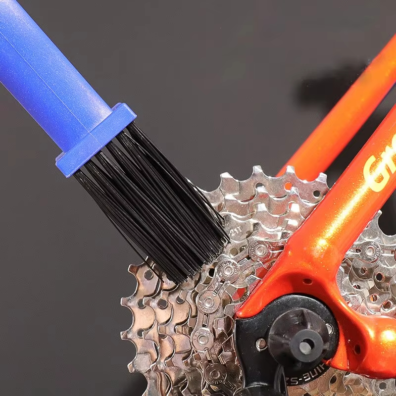 AliExpress Portable Chain Cleaner Motorcycle Road Bike Chain Clean Brush Bicycle Clean Motorcycle Tools Chain Cleaner Maintenance Tool, view 4