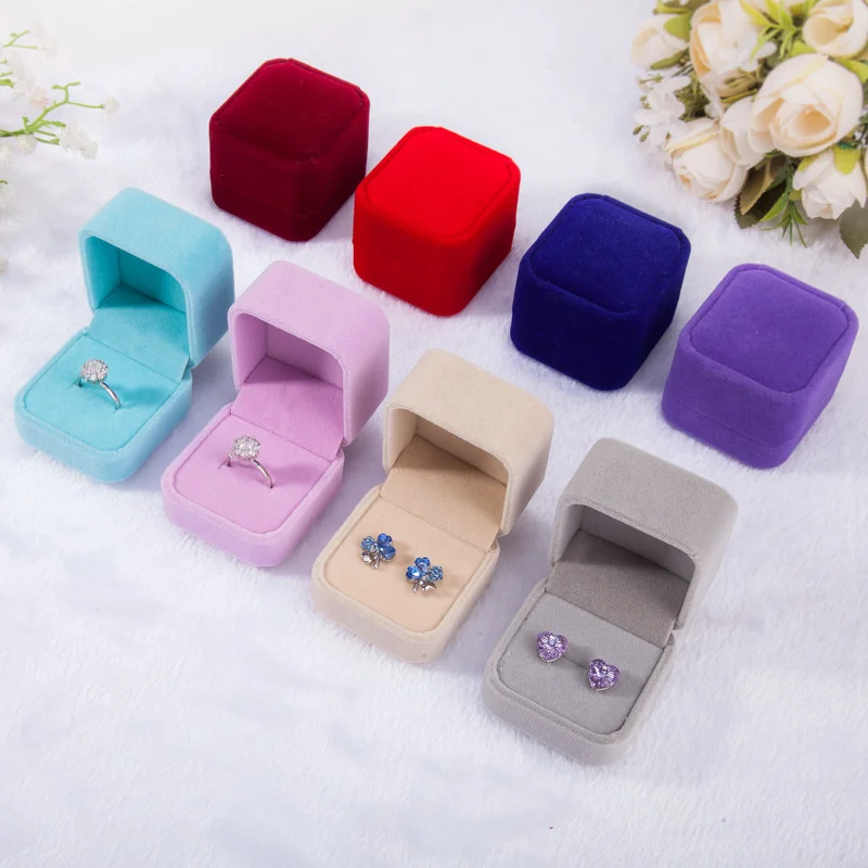 AliExpress Round-Corner Velvet Jewelry Box (5 x 5.5 cm)