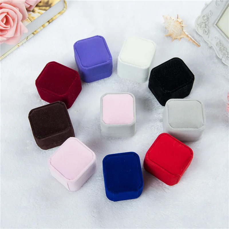 AliExpress Round-Corner Velvet Jewelry Box (5 x 5.5 cm), view 2