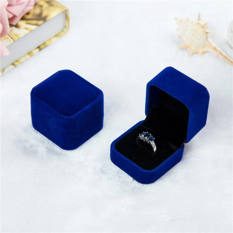 AliExpress Round-Corner Velvet Jewelry Box (5 x 5.5 cm), view 3