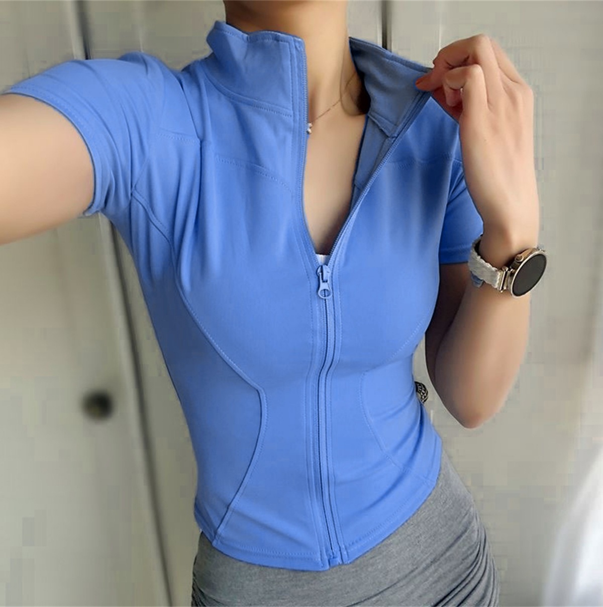 AliExpress Summer Solid Zipper Slimming Coat Women Short Sleeve Stand Collar Cycling Running Tops Female Gym Sports Workout Clothes Street