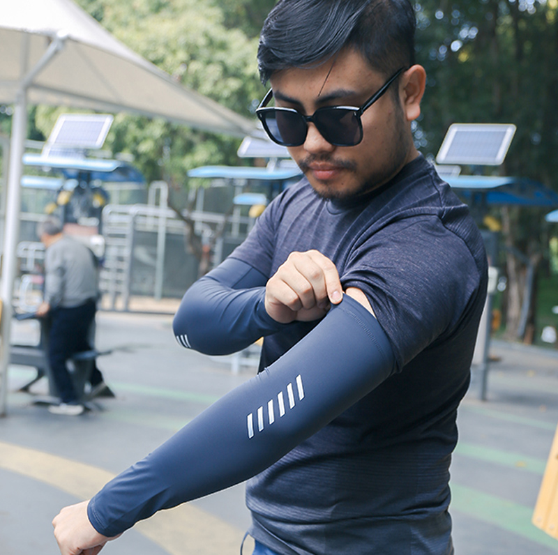 AliExpress UPF 50+ Summer Thin Sun-protective Sleeve Men Anti-UV Arm Sleeves for Driving Cycling Male Arm UV Protection Ice Silk Sleeve, view 2