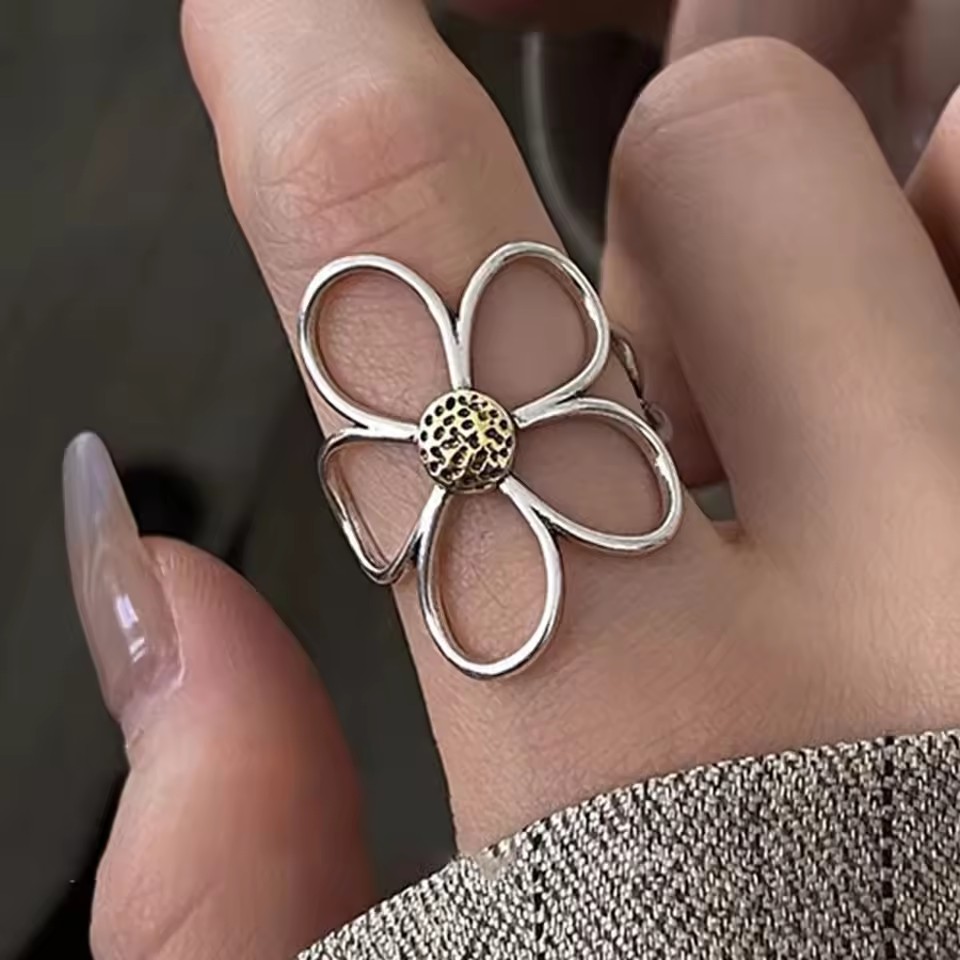 AliExpress VENTFILLE Hollow Flower Ring in 925 Silver